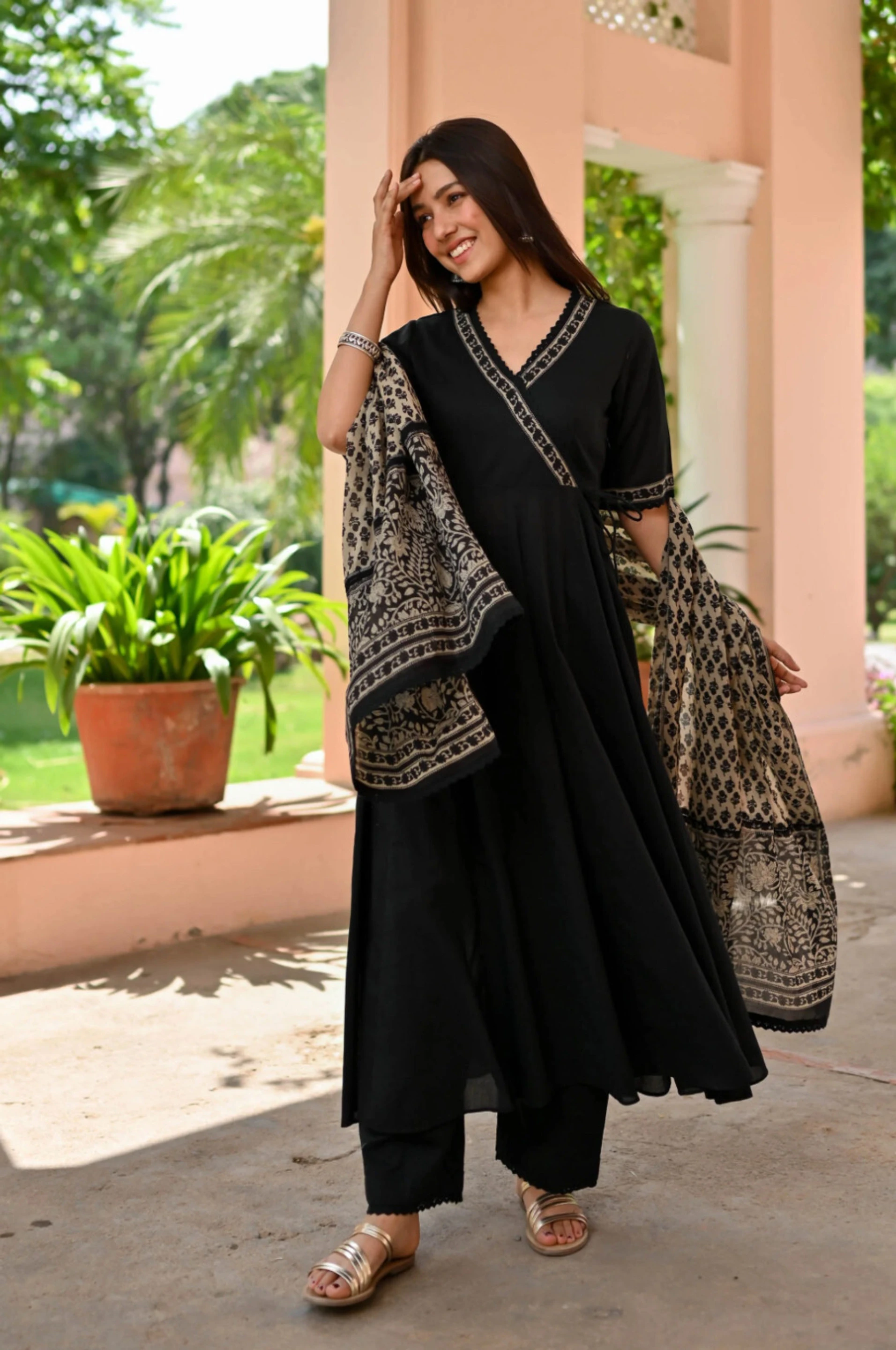 Hetvi Creation Self Design Kurta, Trouser/Pant & Dupatta Set
