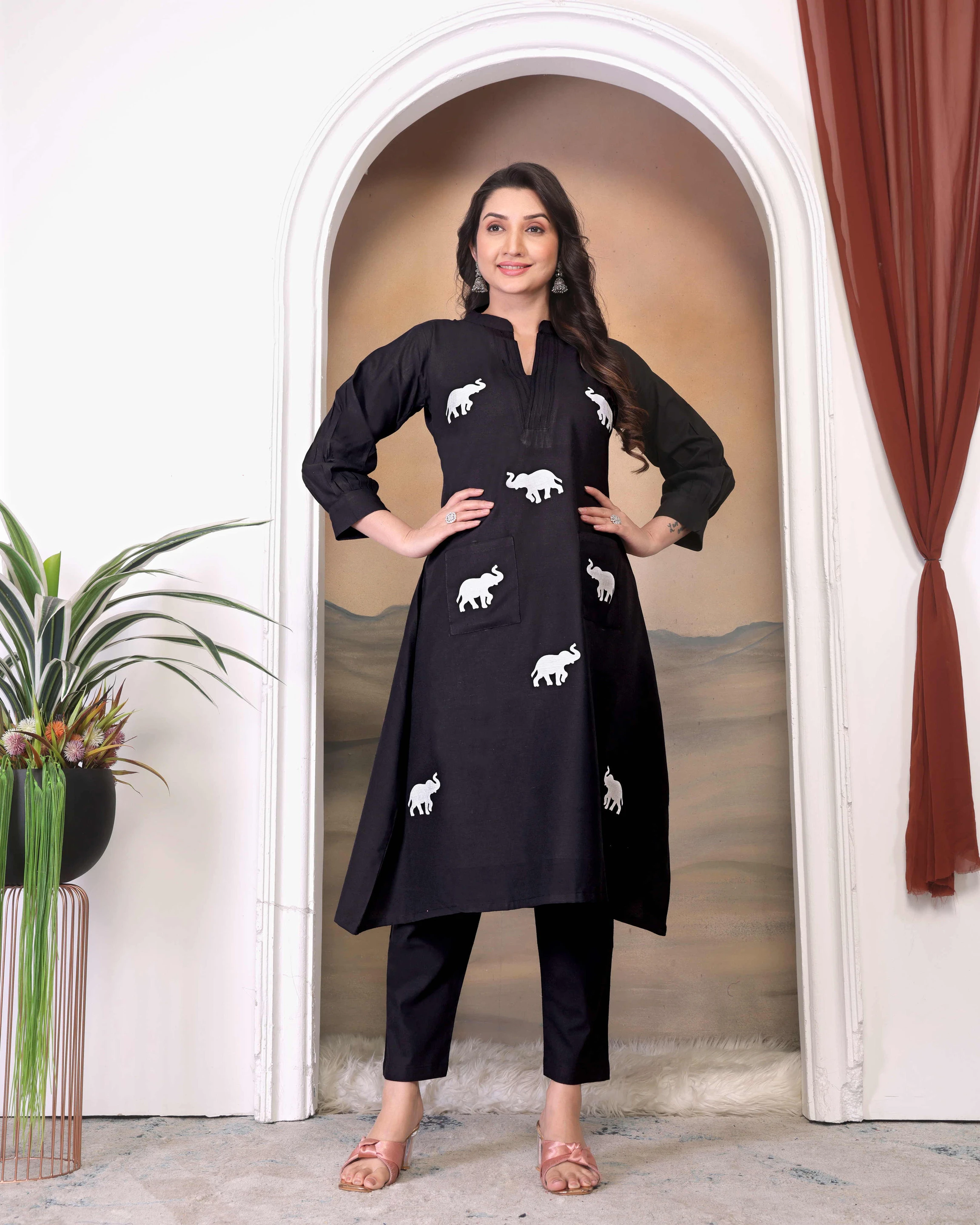 Hetvi Creation Women Cotton Blend Kurta Pant Set
