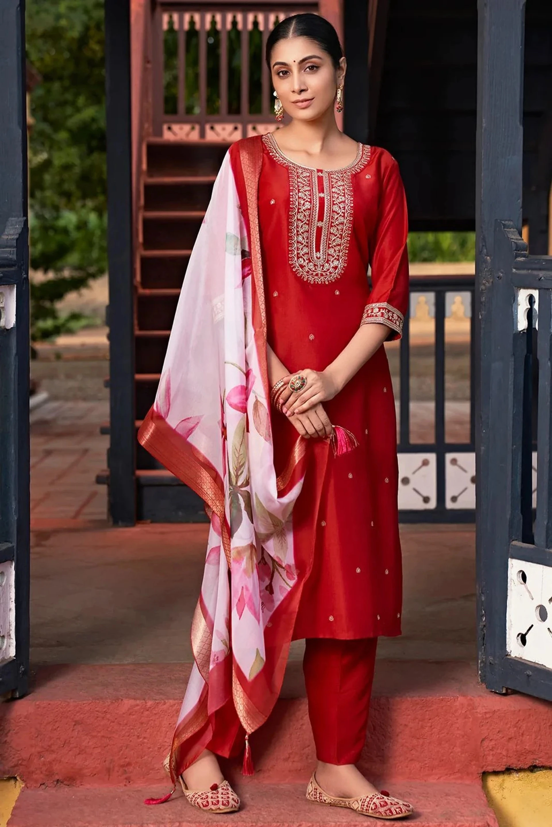 Hetvi Creation Embroidered Kurta, Trouser/Pant & Dupatta Set