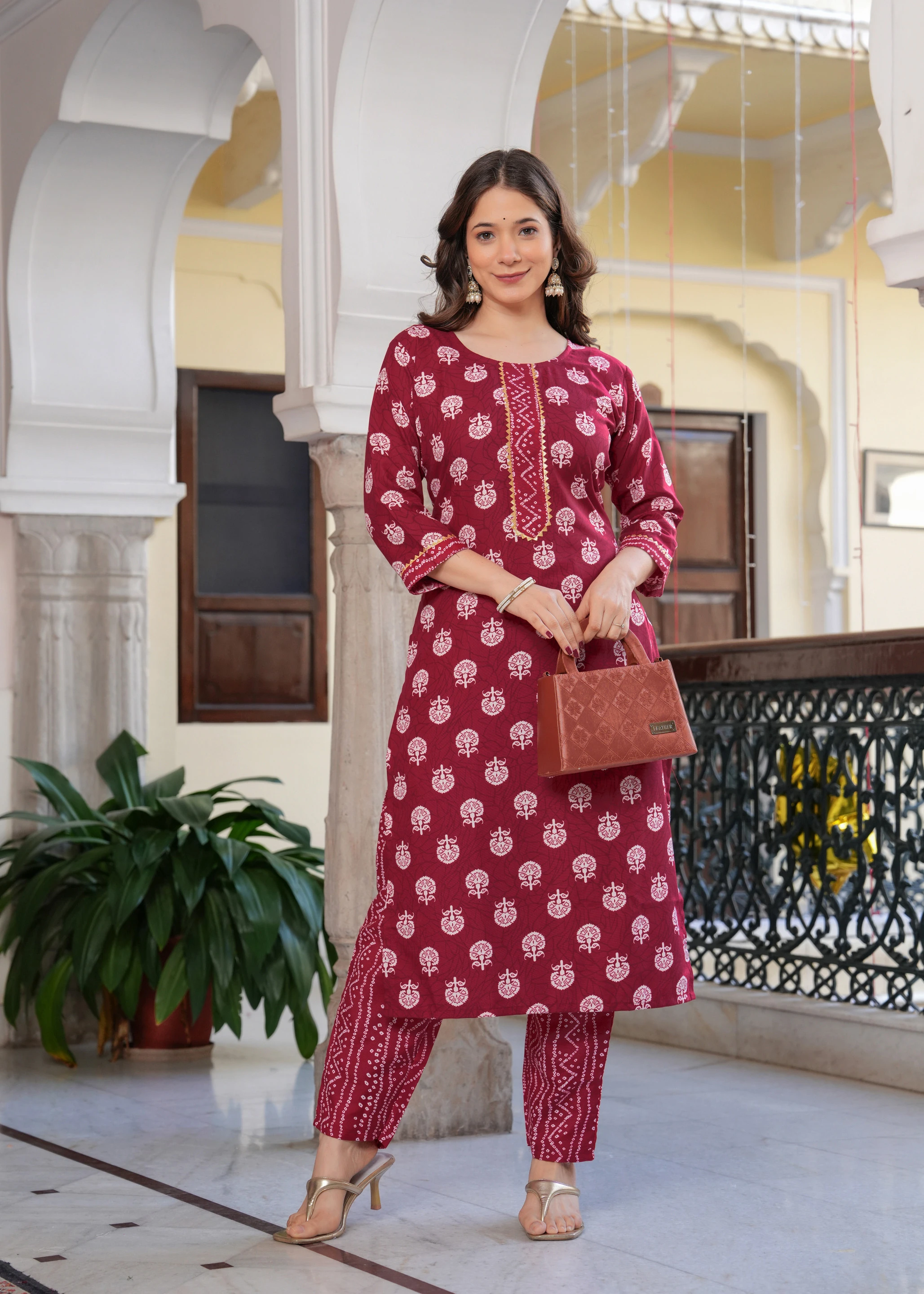 Hetvi Creation Women Cotton Blend Kurti Pant Set