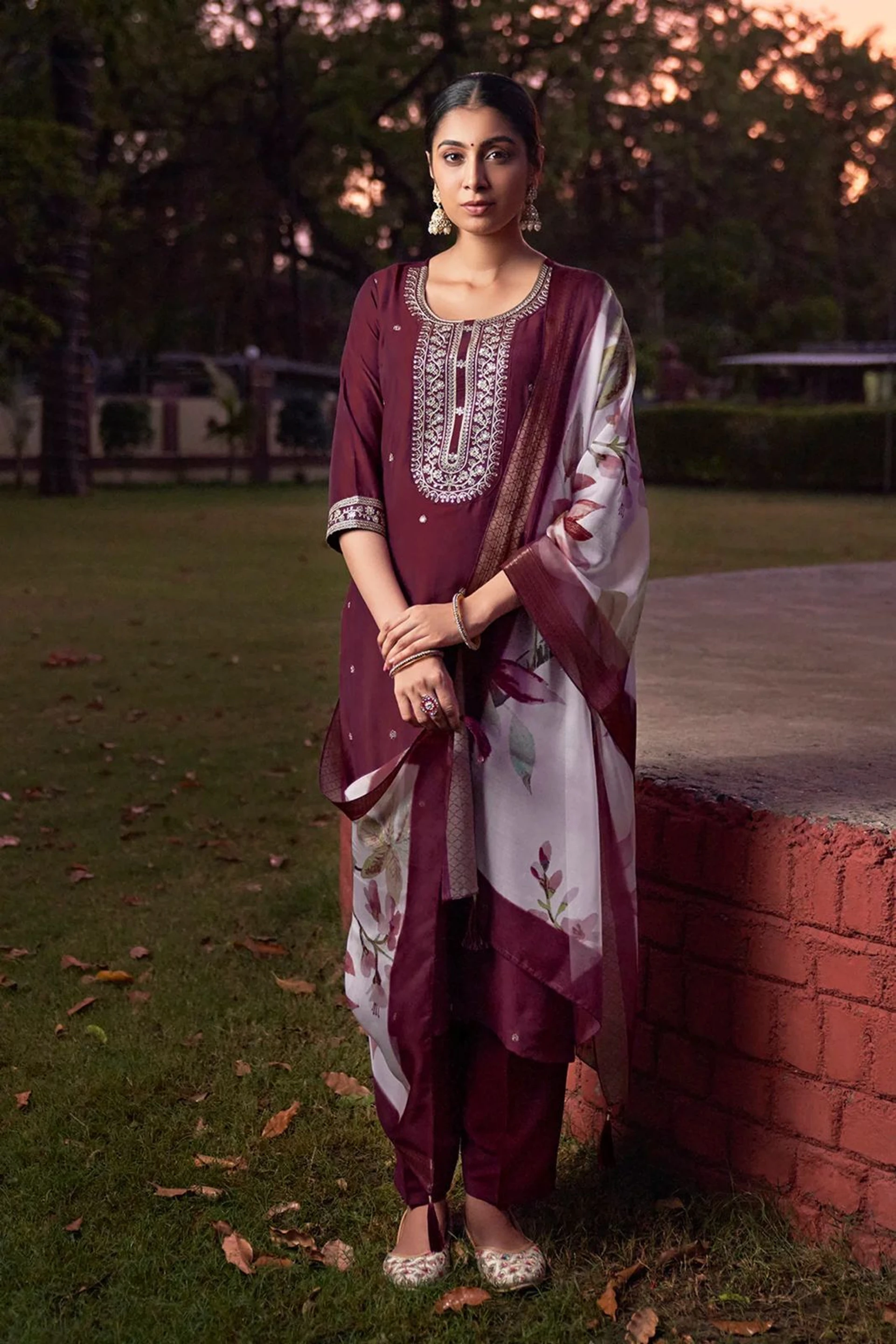 Hetvi Creation Embroidered Kurta, Trouser/Pant & Dupatta Set