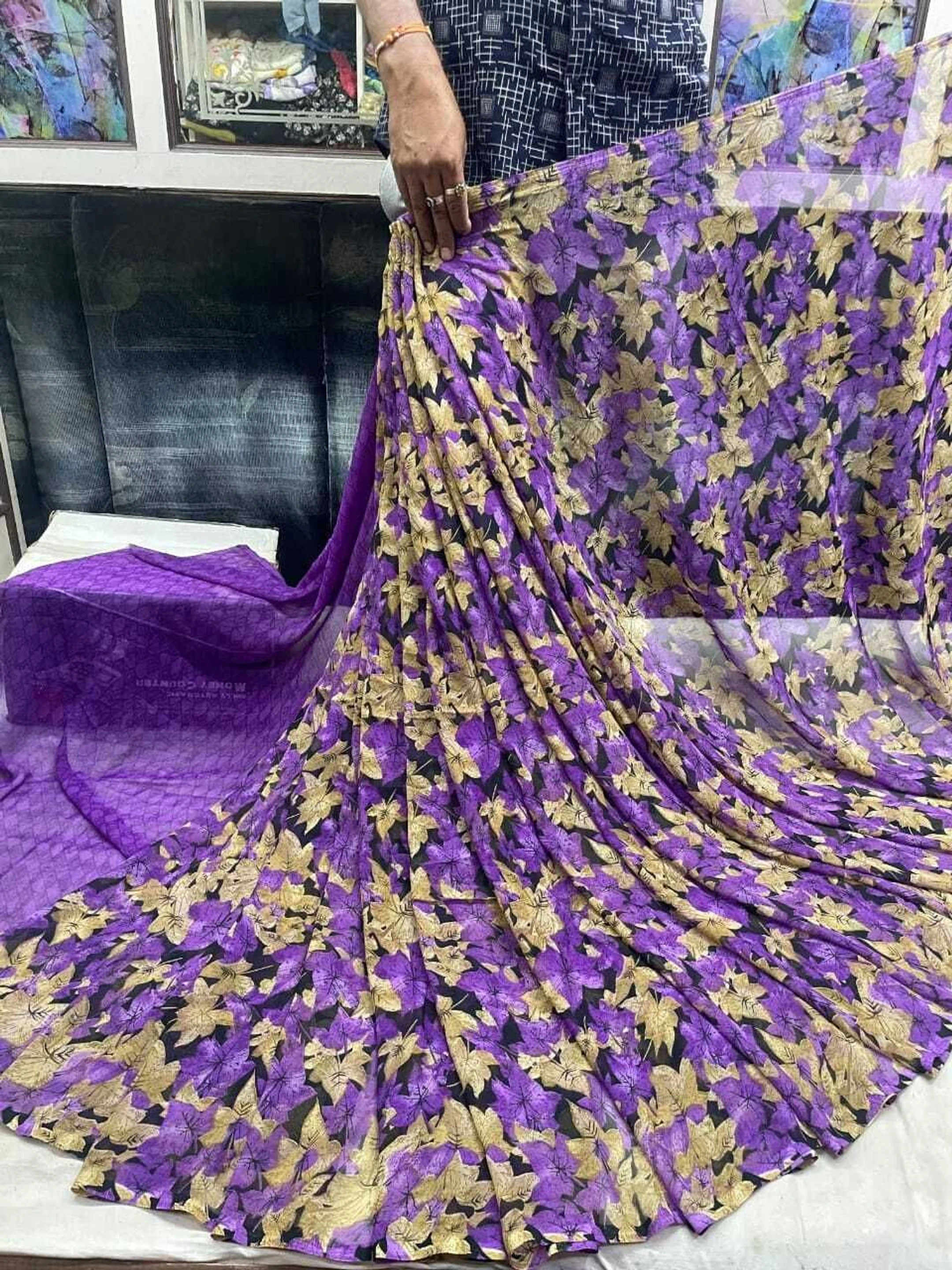 hetvi Printed Bollywood Georgette Saree (Purple)