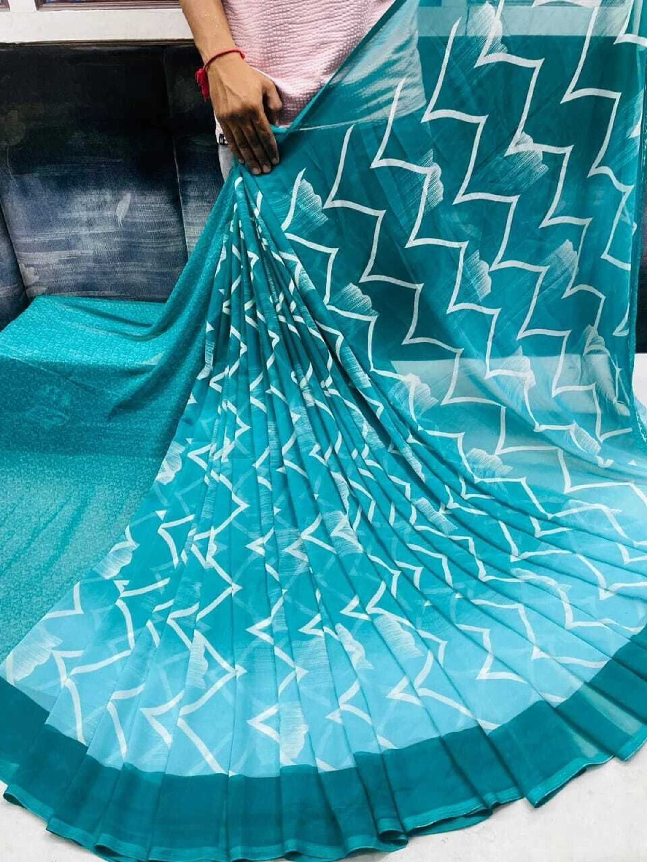 hetvi Printed Bollywood Georgette Saree (Blue)
