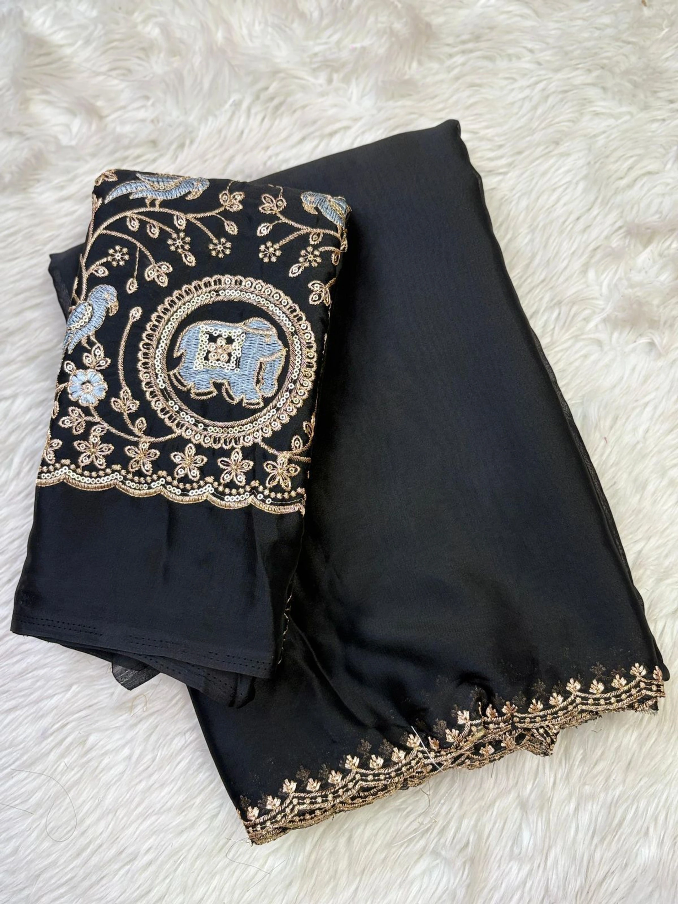 HETVI FASHIONS Printed Bollywood Silk Blend Saree (Black)