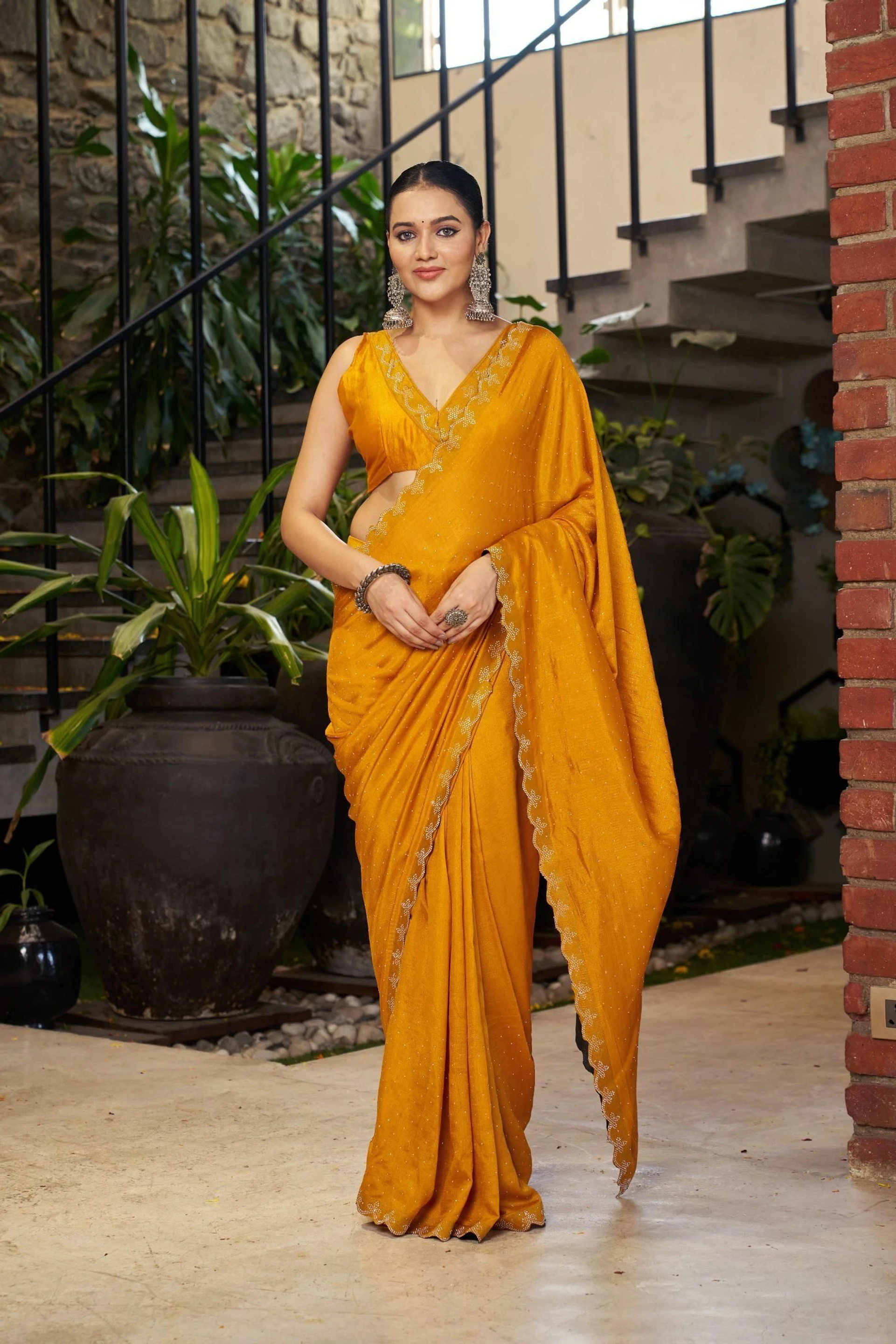HETVI FASHIONS Embellished Bollywood Silk Blend, Pure Silk Saree (Mustard)