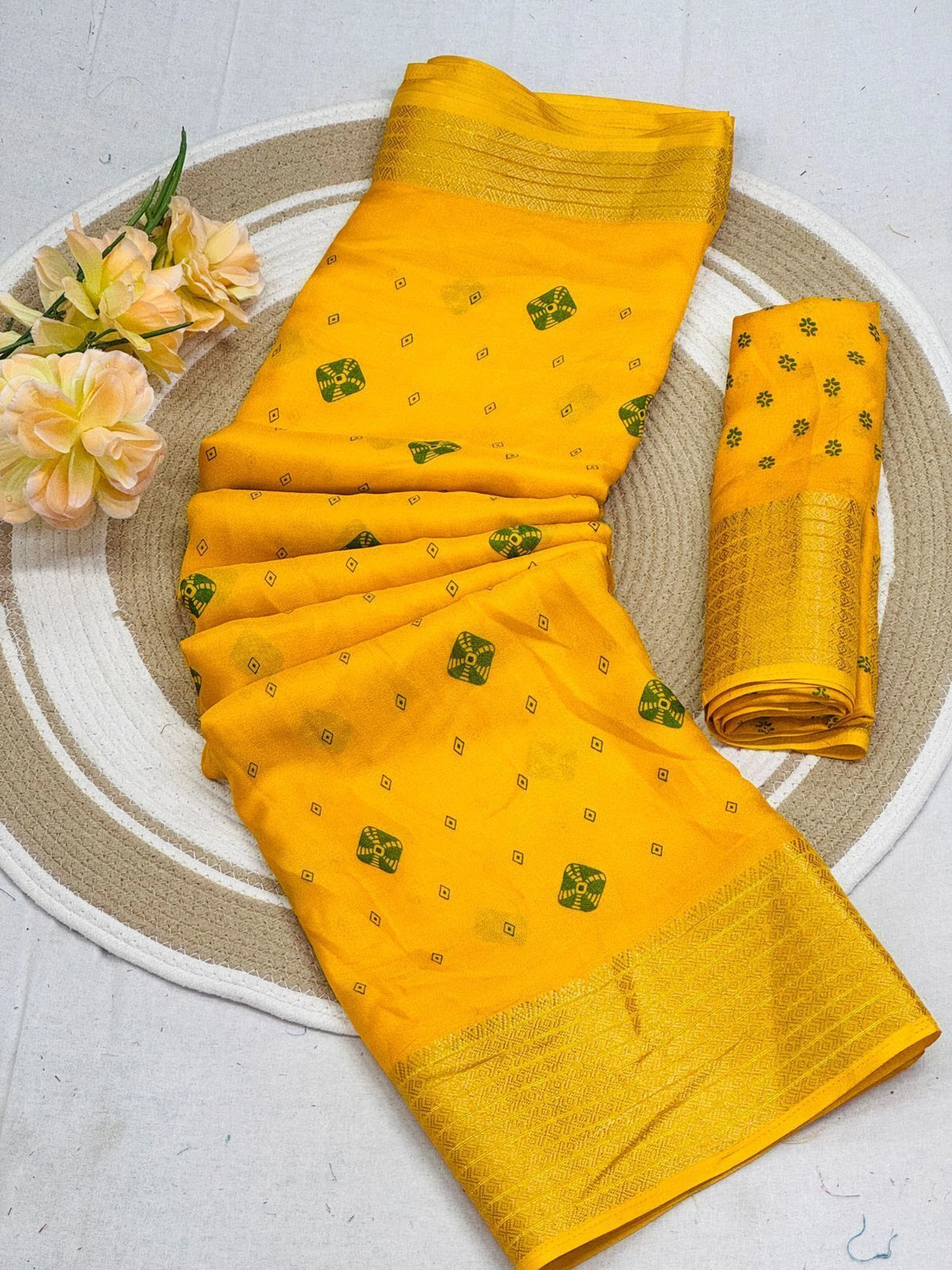 HETVI FASHIONS Embellished Bollywood Cotton Silk Saree (Yellow)