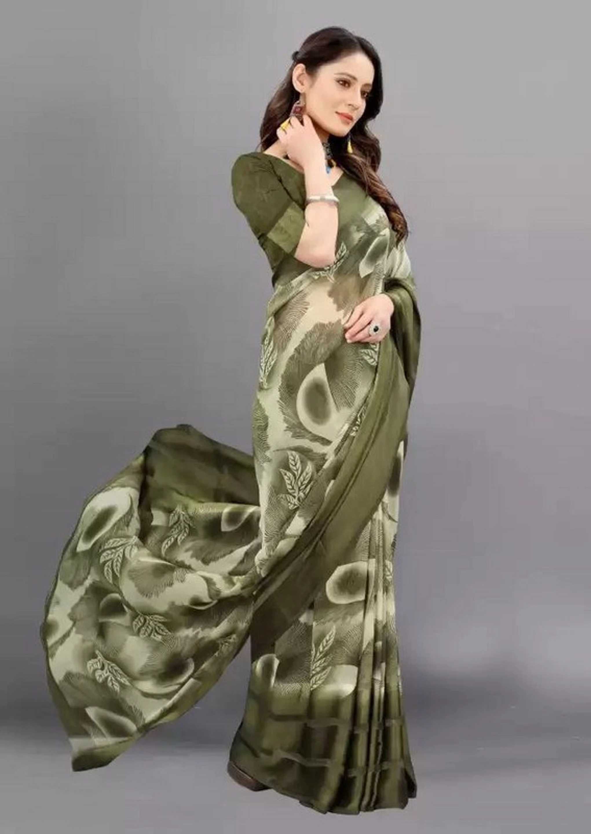 Hetvi Fashion Floral Print Bollywood Georgette Saree (Green)