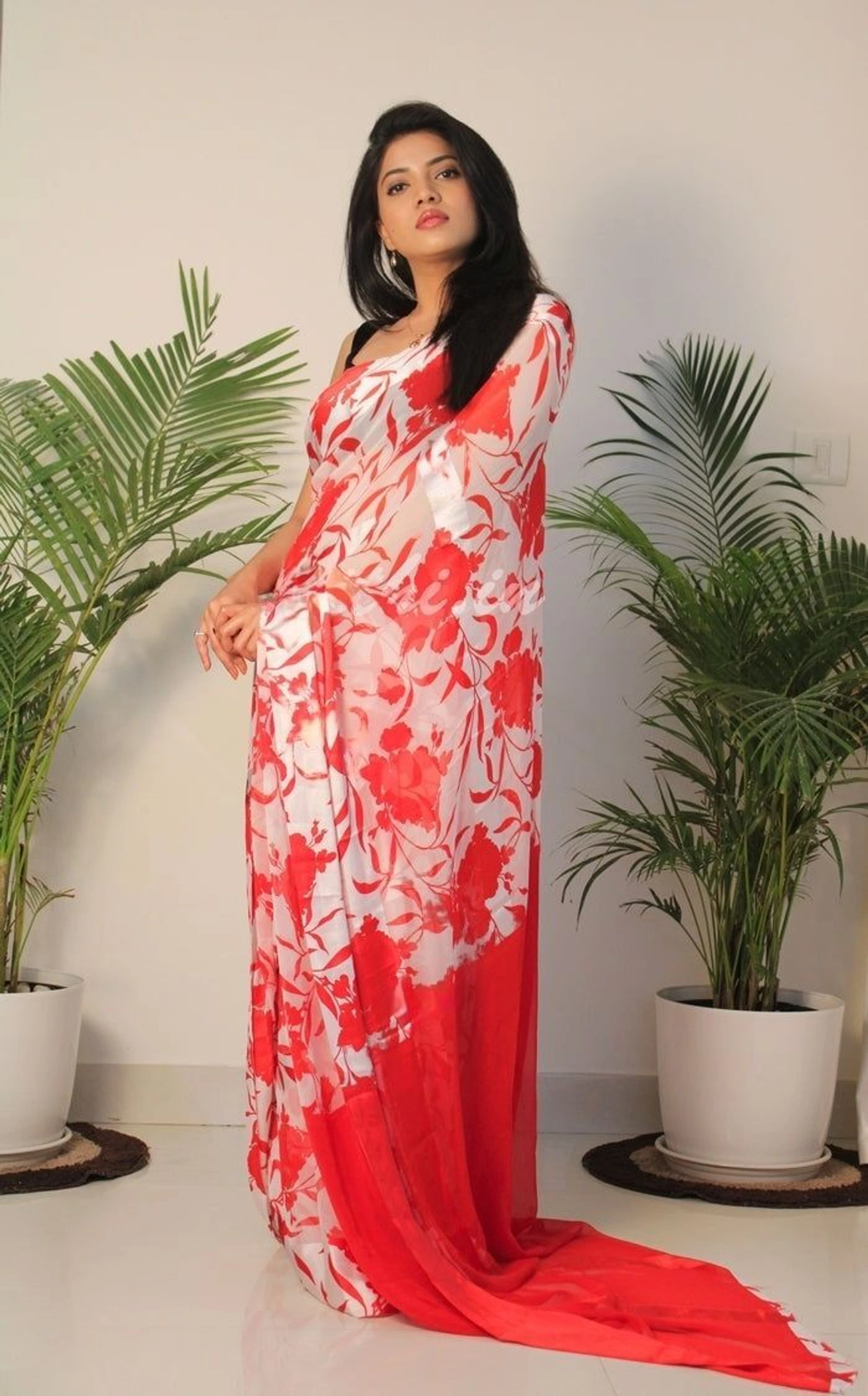 HETVI FASHIONS Printed Daily Wear Georgette Saree (Red)