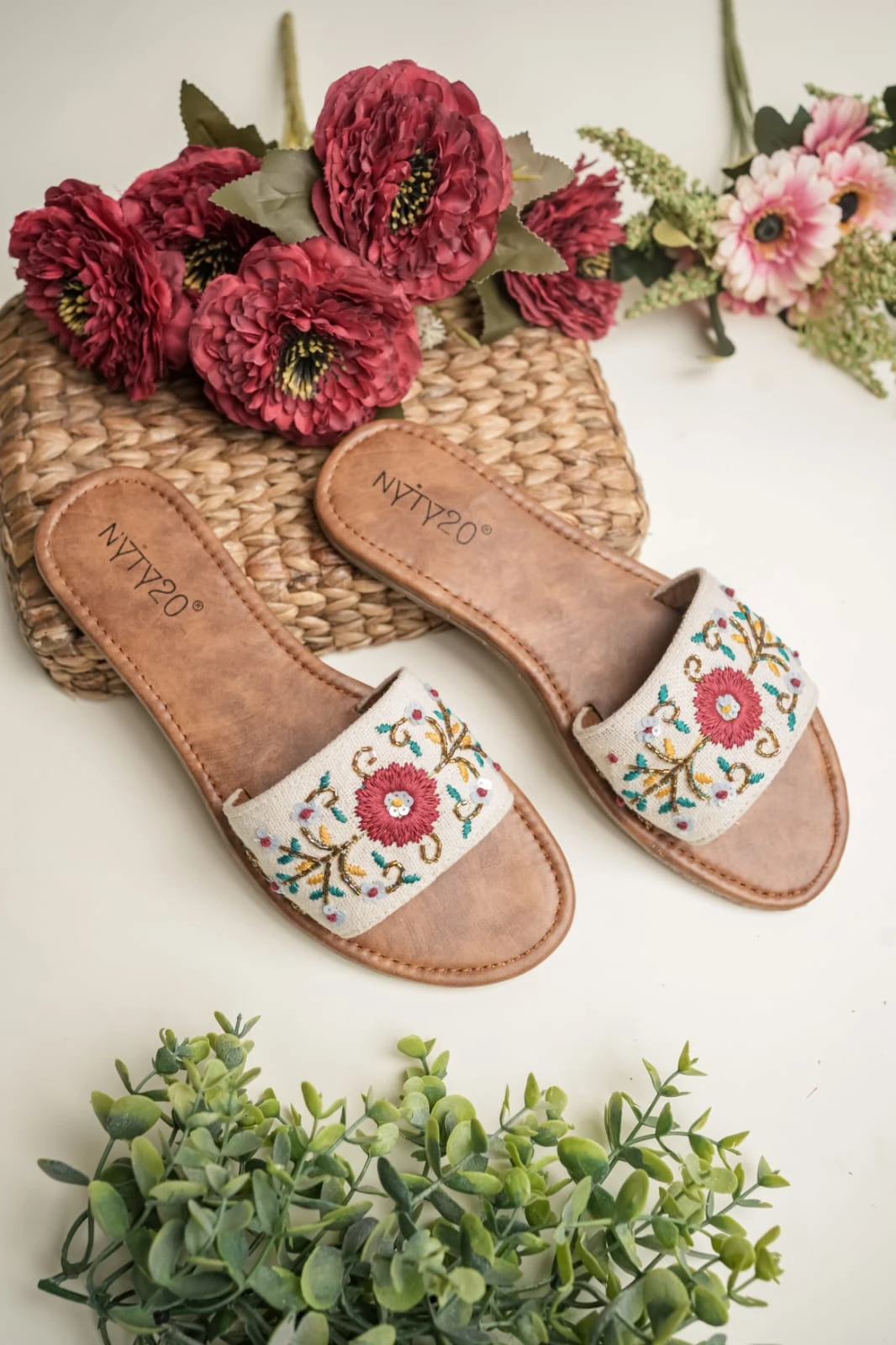 Women’s Red Flower Flat Slippers – Handcrafted Ethnic Slip-On Footwear with Floral Design & Comfortable Cushioned Sole