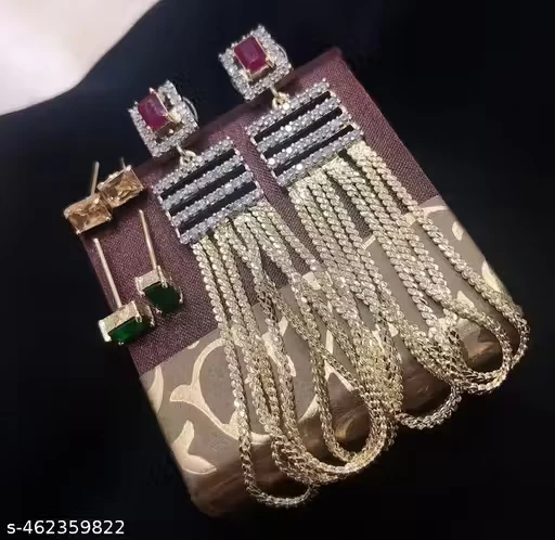 Fashion Crystal Leaf Dangle Earrings Love Heart Colorful Rhinestone Statement Drop Earring Funky Sparkling Bride Jewelry for Women Gift Gold