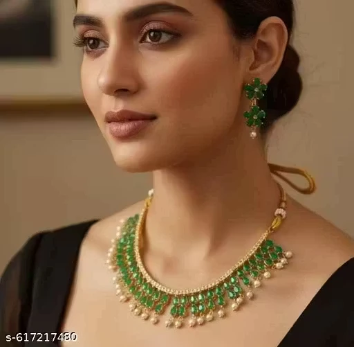 Stone-Studded Jewellery Set