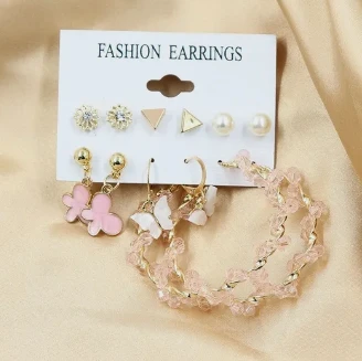 Sajdacommerce Minimalist Pearl Safety Pin Statement